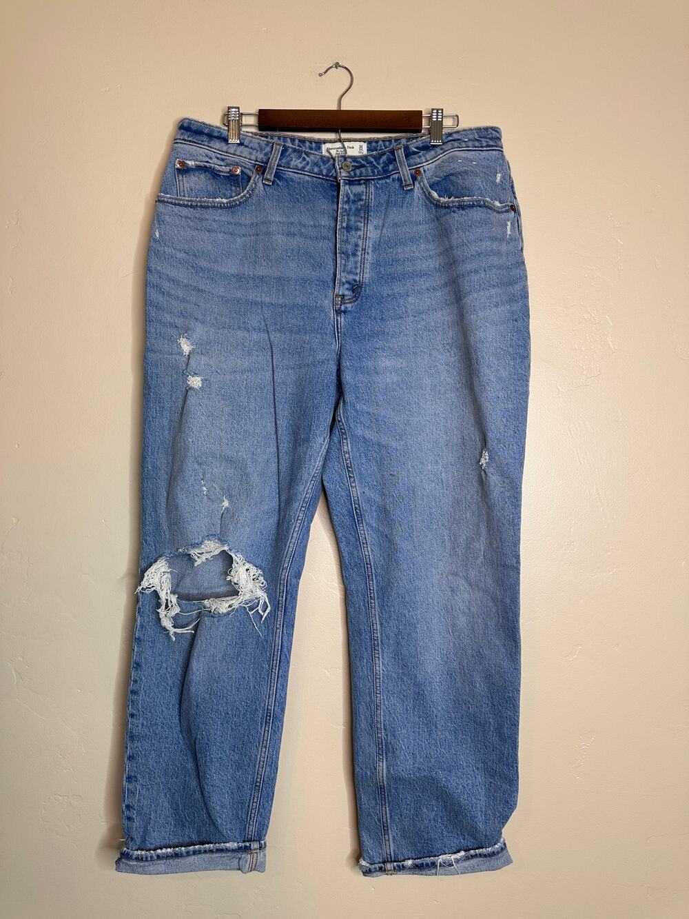Abercrombie & Fitch The Dad High Rise Distressed Curve Love Jeans 32/14R